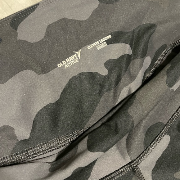 Old Navy Powersoft Leggings - Picture 2 of 4